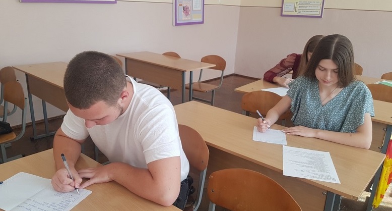 СТУДЕНТИ ІІ КУРСУ ВІДДІЛЕННЯ БУХГАЛТЕРСЬКИХ ТА ТУРИСТИЧНИХ ДИСЦИПЛІН УСПІШНО СКЛАЛИ СЕСІЮ